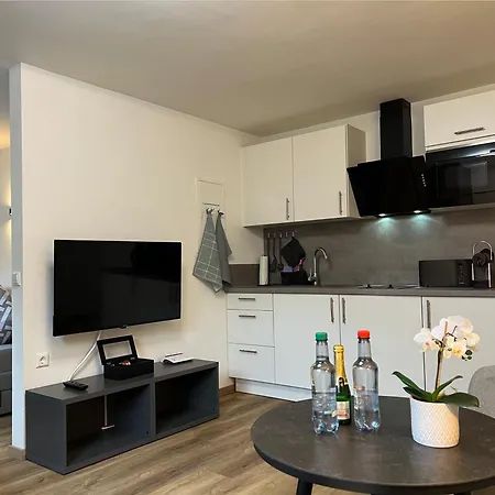 Zentrum 5 Minutes To Train Station *