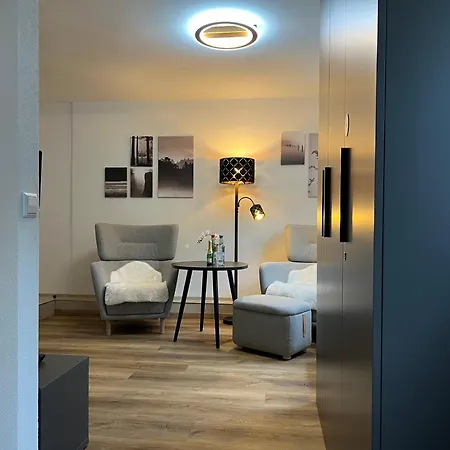 Zentrum 5 Minutes To Train Station