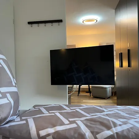 Zentrum 5 Minutes To Train Station באד אוראך